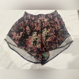 Lululemon hotty hot shorts size 2